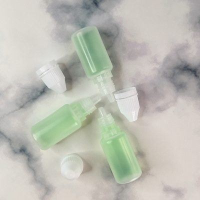 制御された配給のためのスクリューキャップ密封プラスチックドロッパーボトル