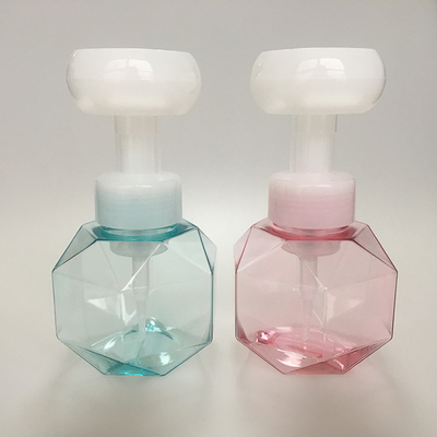 表面に印刷されたロゴ付きの白い50mlの泡剤ボトル