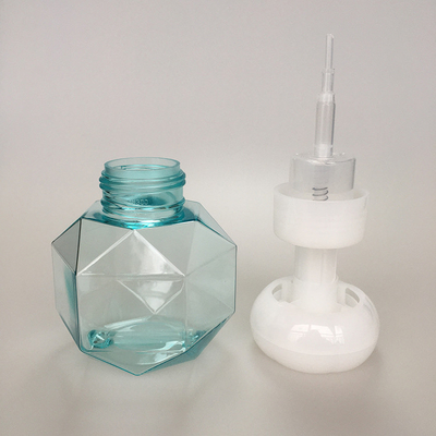 表面に印刷されたロゴ付きの白い50mlの泡剤ボトル