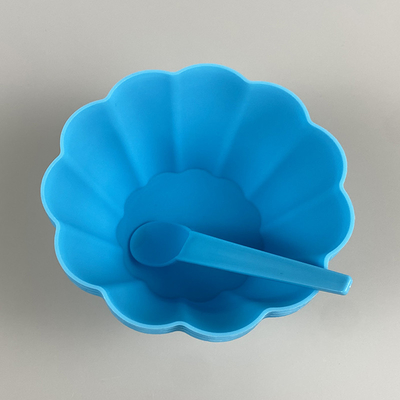 蓋にネジを掛けられた,隔離された現代のミルクティーボトル 0.5kgの重さ,四角丸いデザイン