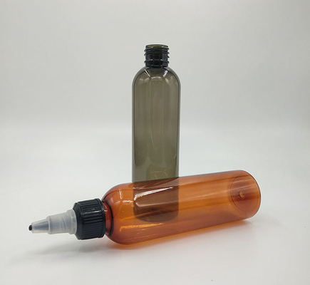 100ml クリアな液体で満たされたプラスチックボトル