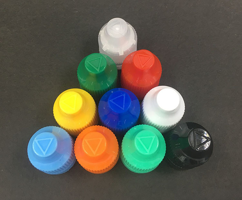 100ml 丸いPETE液体ボトル 螺旋蓋付き パーソナライズドロゴ印刷
