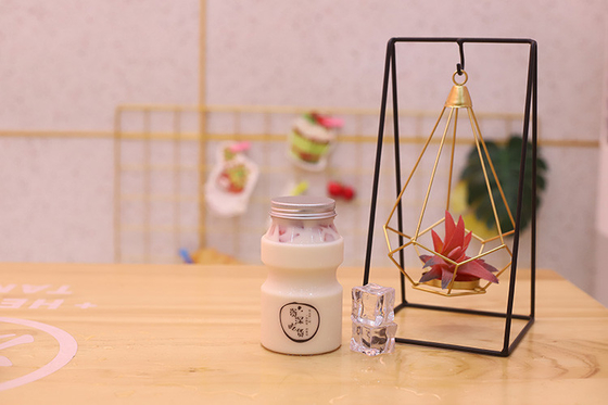 蓋に螺栓付きの中程度のミルクティーボトル