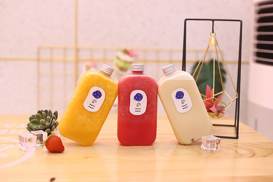 顧客の要望に応える四角と丸のタピオカティーピッチャー