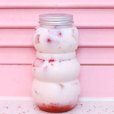 中サイズのバブルティーピッチャーはカスタマイズ可能で、バブルティーの準備に最適です。便利なサイズと耐久性のある素材を提供します。