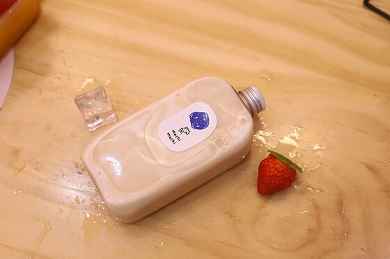 クリアプラスチックバブルティーピッチャー 透明な容器で内容物の識別が容易 バブルティー専門店に最適