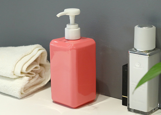 ポンプ再生利用できる耐久財が付いている400ml正方形PETGの化粧品のびん