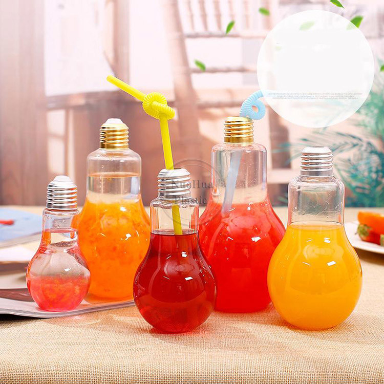 パーティー用 ストロー蓋付きのライトランプカップ プラスチック式電球形ボトル 底部 輝くLED 充電可能な電球