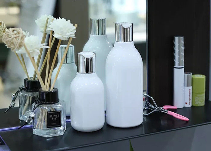 UV Electroplated Cap Plastic Lotion Bottles HDPE Collar Material and PMMA Plastic Varieties for Skincare